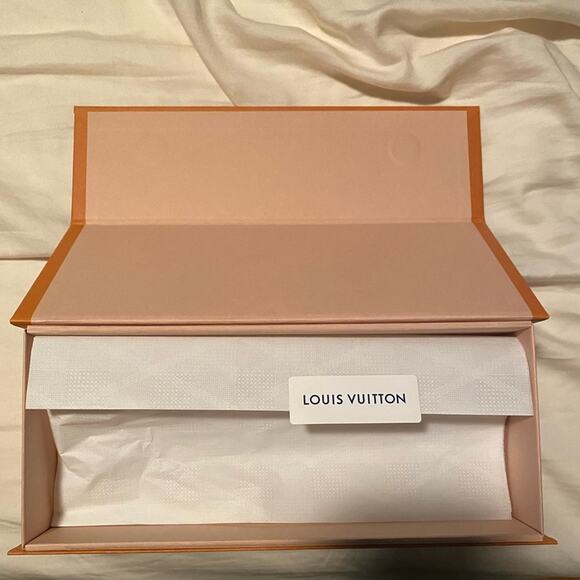 Louis Vuitton Cologne Box - Picture 6 of 7